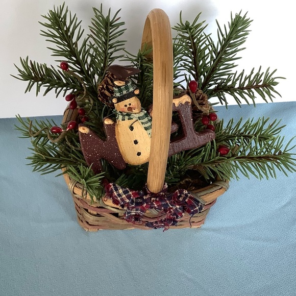 Vintage Look “NOEL” Snowman Basket - Picture 6 of 7